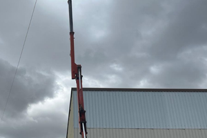 Camion con gru Iveco Fiat 145