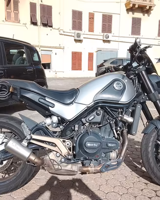 Benelli Leoncino 500 + scarico LeoVince e accessor