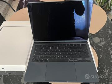 Apple macbook air M2 256gb pari al nuovo