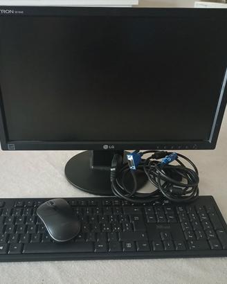 Schermo computer, tastiera,cavo,mouse