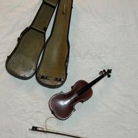 violino antico da restaurare o arredamento