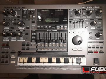 Roland MC 505 groovebox