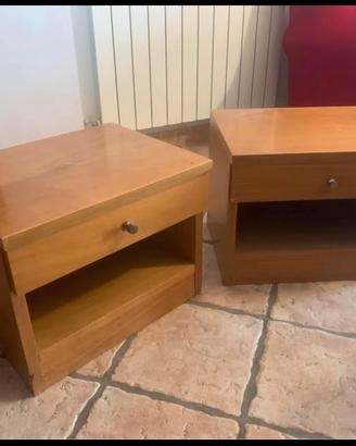 Coppia comodini in legno