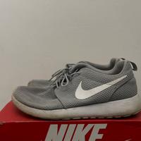 Nike Roshe Run grigio