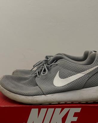 Nike Roshe Run grigio