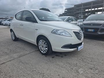 Lancia Ypsilon 1.2 69 CV 5 porte Gold