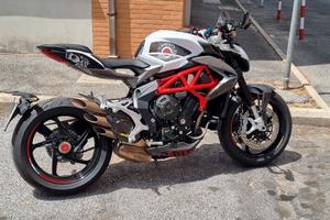 MV Agusta Brutale 800 - 2017 - con carbonio
