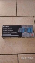 Orologio LED da parete e da tavolo