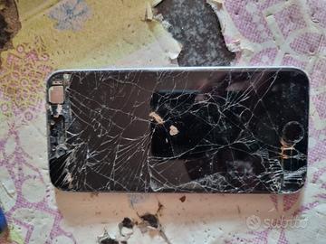 0526-Smartphone Apple iPhone 6 A1586