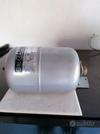 VASO ESPANSIONE SANITARIO RIELLO