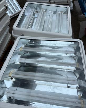 LAMPADE INDUSTRIALI A NEON