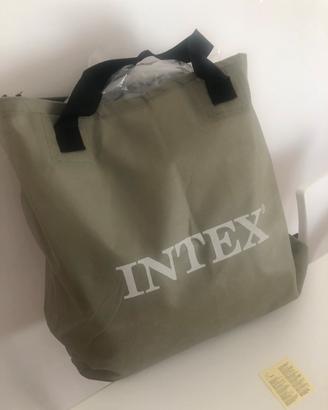 Materasso  mai usato