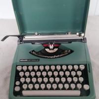 macchina da scrivere Olivetti 