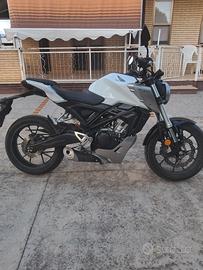 Honda CB 125 R