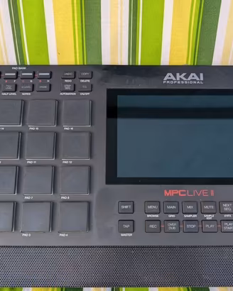 Akai mpc live 2