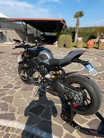 Ducati Streetfighter v4s