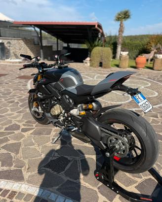 Ducati Streetfighter v4s