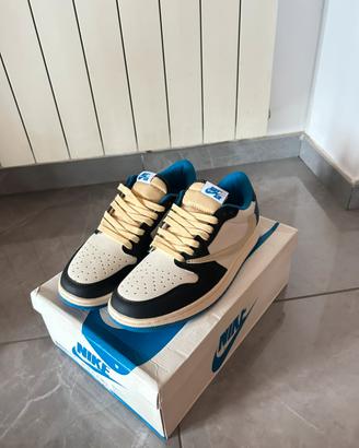 Nike travis scott