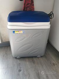 Frigorifero portatile con presa elettrica per auto