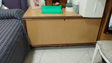 Cassapanca in legno