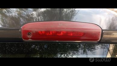 ceco terzo stop Opel Corsa e 