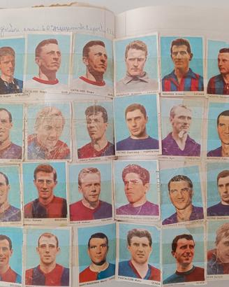 Lotto figurine calciatori anni 60 su fogli quadern
