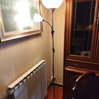 lampada a piantana con due luci 