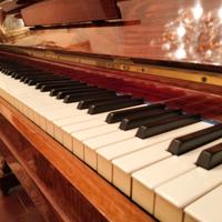 Pianoforte verticale  Jacob in radica noce