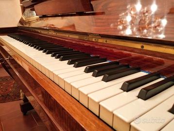 Pianoforte verticale  Jacob in radica noce