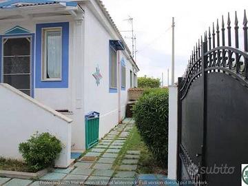 Villa di 108 m² con 4 locali e box auto a Anzio
