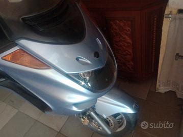 moto Yamaha Majesty 250