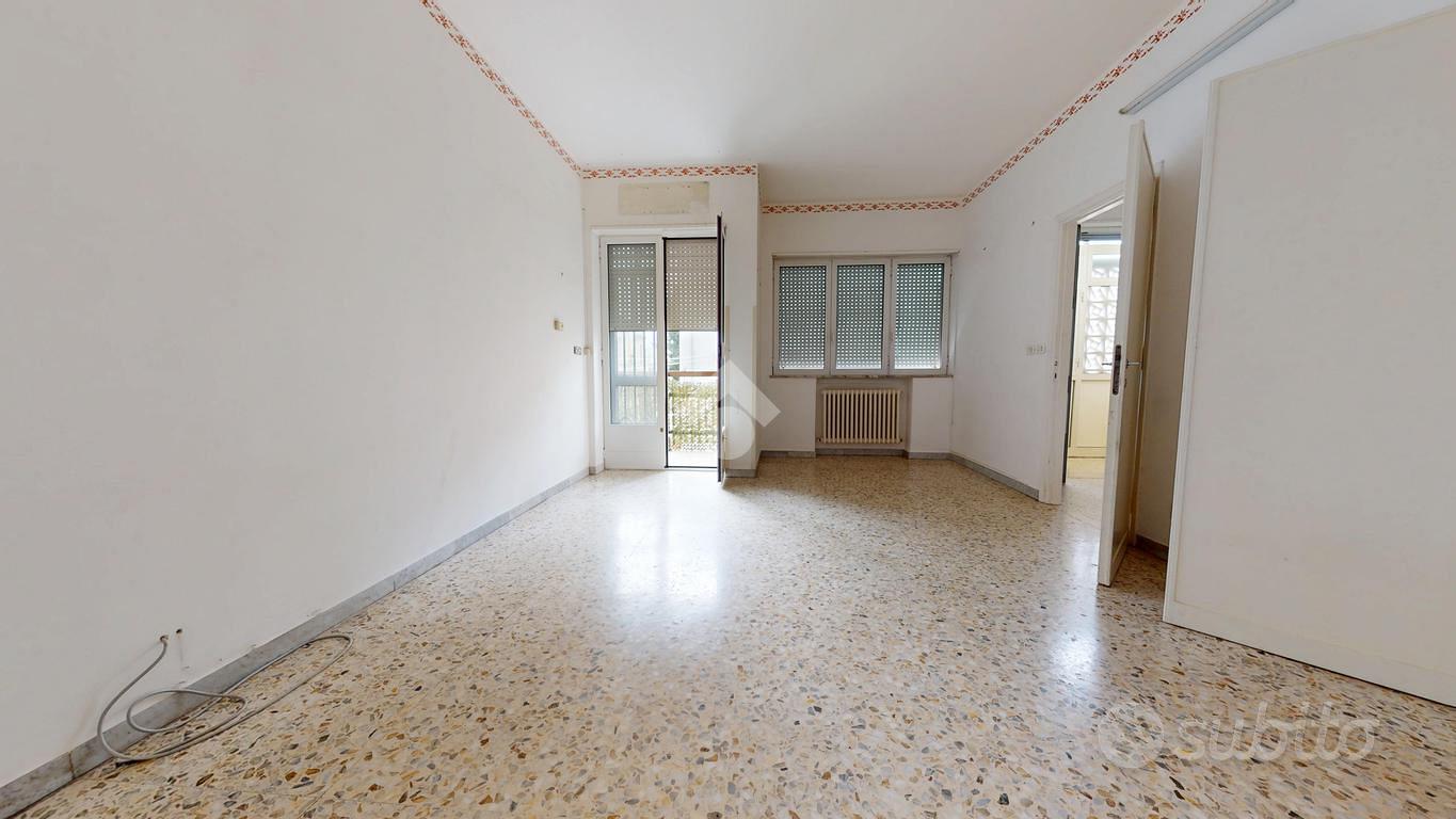 5 LOCALI A FRANCAVILLA FONTANA - Vista 5