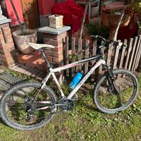 Bici MTB Olmo Competition bianca - ruote da 26