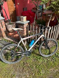 Bici MTB Olmo Competition bianca - ruote da 26