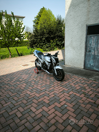 Suzuki GSR 600 personalizzata