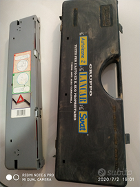 Valigetta con triangolo