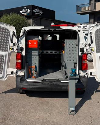 PEUGEOT EXPERT 1.5hdi ATTREZZATO