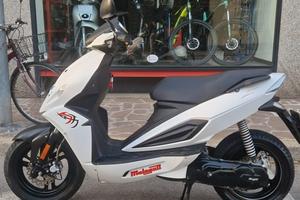 Malaguti Phantom F12R 50 LC Bianco 12-2010