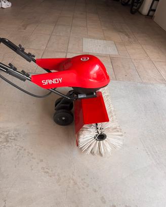 Spazzolatrice erba sintetica