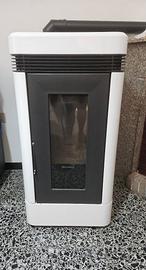 Stufa pellet La Nordica Extraflame Lucia 12 kW WiF