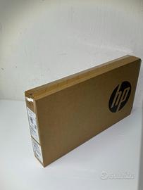 NOTEBOOK HP i3 NUOVO DA APRIRE