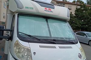 camper semintegrale Adria Matrix M 680 SP