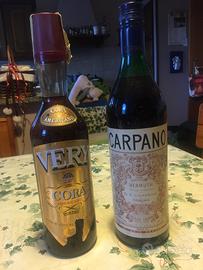 Vecchie bottiglie di aperitivo