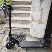 monopattino LEXGO R10