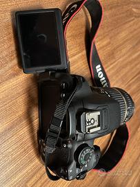 Macchina fotografica Reflex CANON EOS 700d