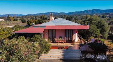 Casa indipendente 180 mq con ampio giardino