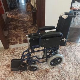 Sedia a rotelle pieghevole Mediland