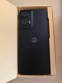 Motorola Moto G35 5G pari al nuovo Android 16