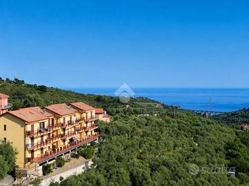 2 LOCALI A CIVEZZA