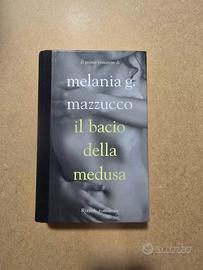Melania Mazzucco, Il bacio della medusa, 1° ed.
